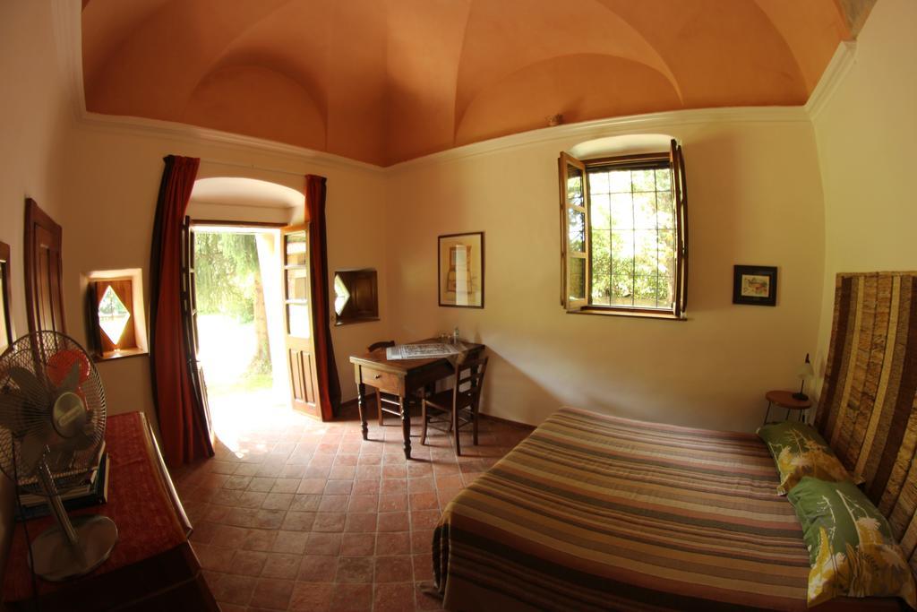 B&B Cascina Moncrava อีเฟรอา ภายนอก รูปภาพ