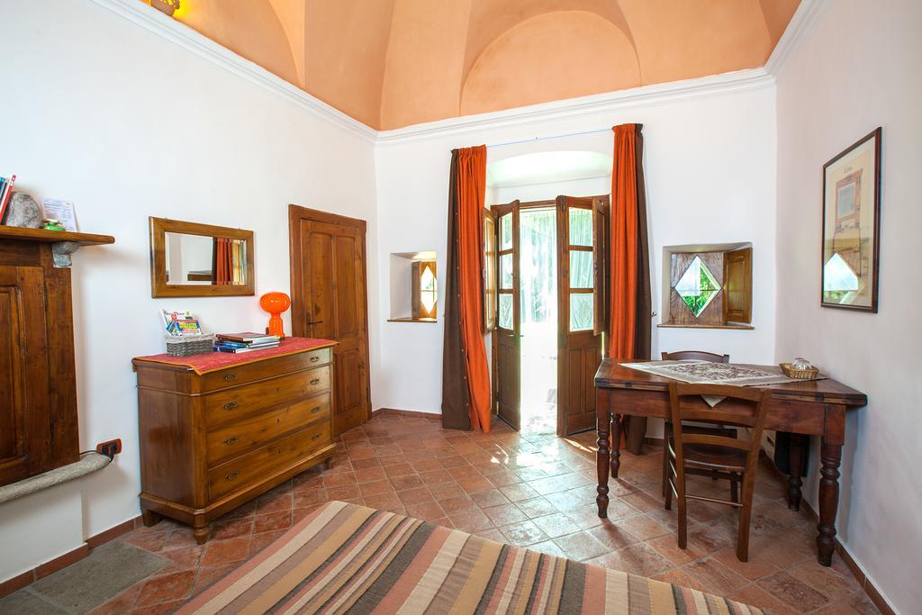 B&B Cascina Moncrava อีเฟรอา ภายนอก รูปภาพ