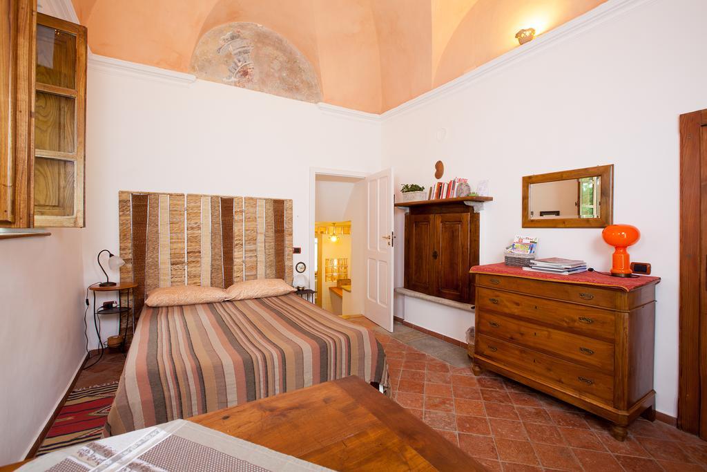 B&B Cascina Moncrava อีเฟรอา ภายนอก รูปภาพ