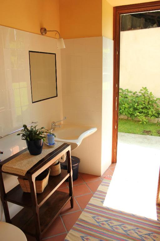 B&B Cascina Moncrava อีเฟรอา ห้อง รูปภาพ