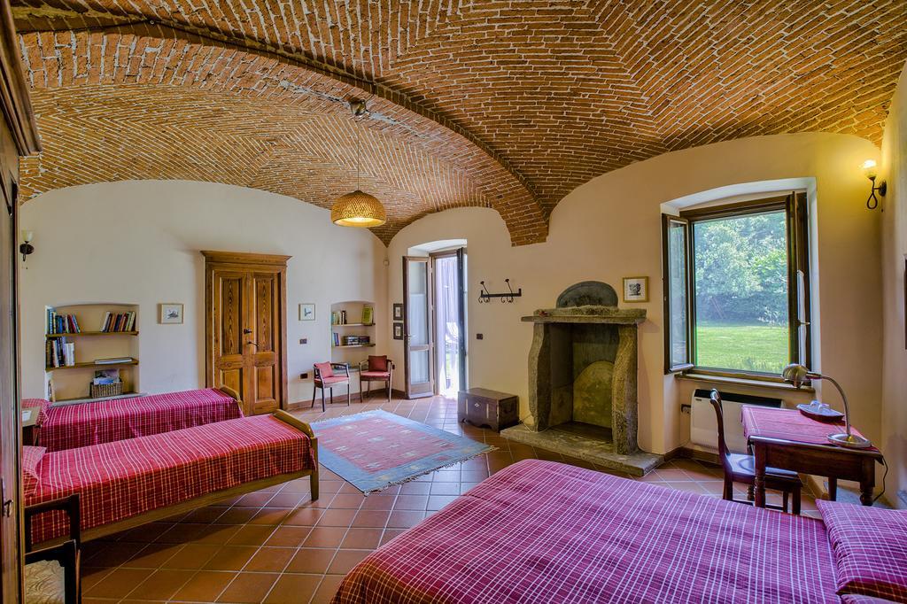 B&B Cascina Moncrava อีเฟรอา ห้อง รูปภาพ